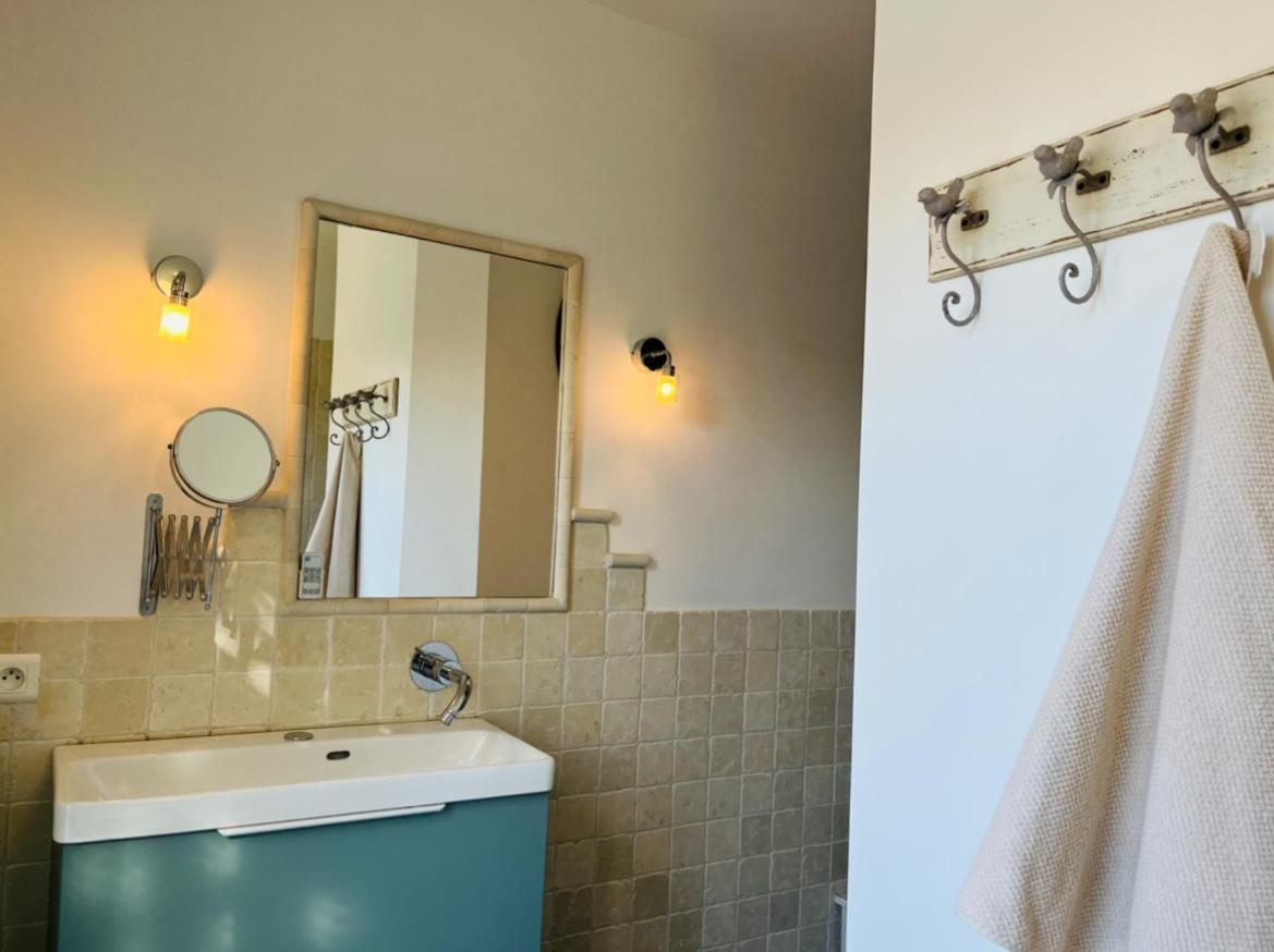 Apartament Proche Avignon Au Calme Les Angles  Zewnętrze zdjęcie